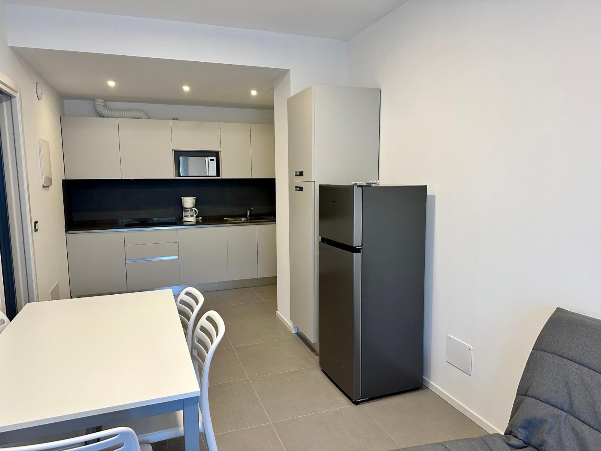Nuovo Condominio Con Piscina E Garage Bibione Extérieur photo